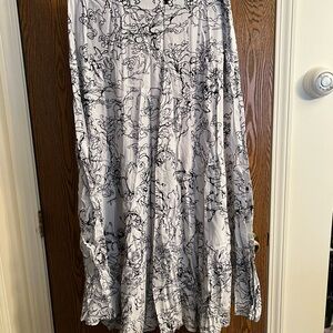 Gray and White Pleated Maxi Skirt for Cocktail Events